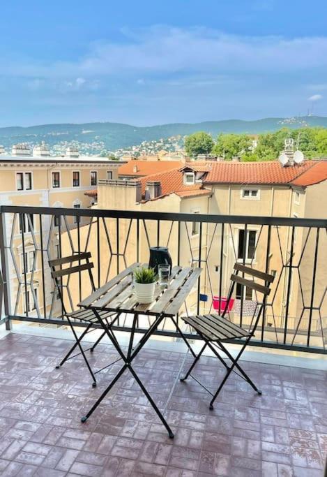 Leia Home W/Private Parking In Old Town Trieste Eksteriør billede